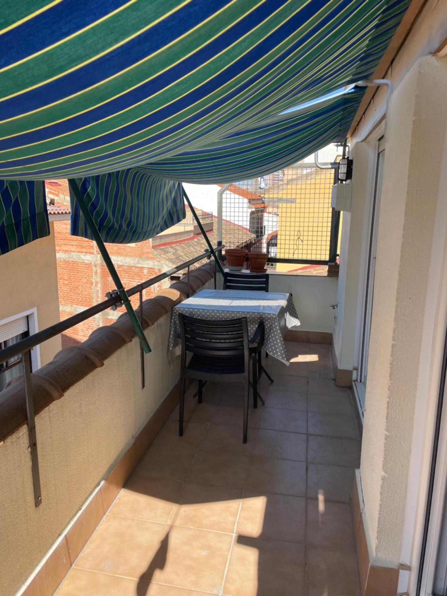 Apartment Atico Junto A Mercado Central, Con Parking Gratis *